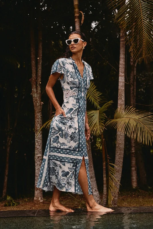 AMOYA MAXI DRESS Classic Solid Maxi Dress
