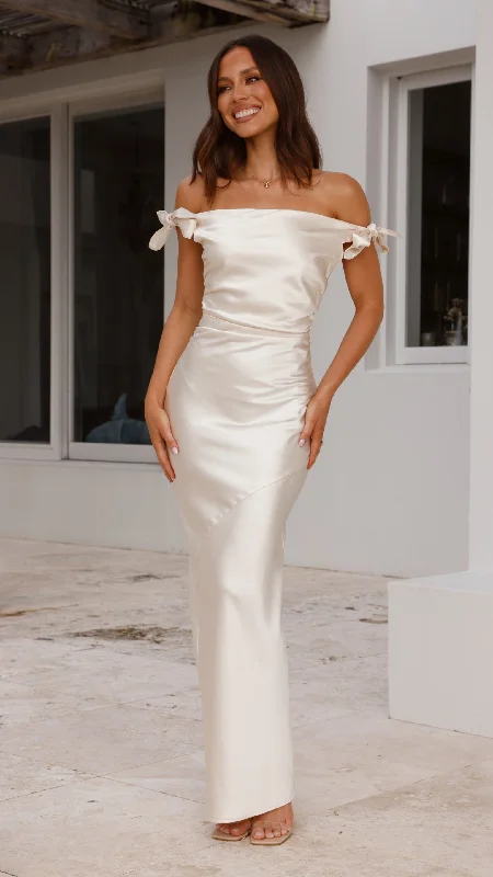 Frida Maxi Dress - Champagne Comfortable Fitted Maxi Dress
