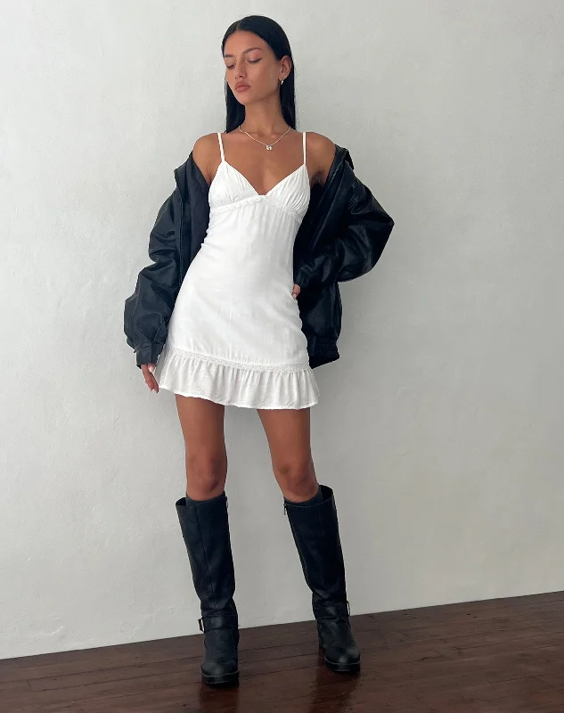 Tavita Frill Mini Dress in White Fashionable Off-Shoulder Mini Dress