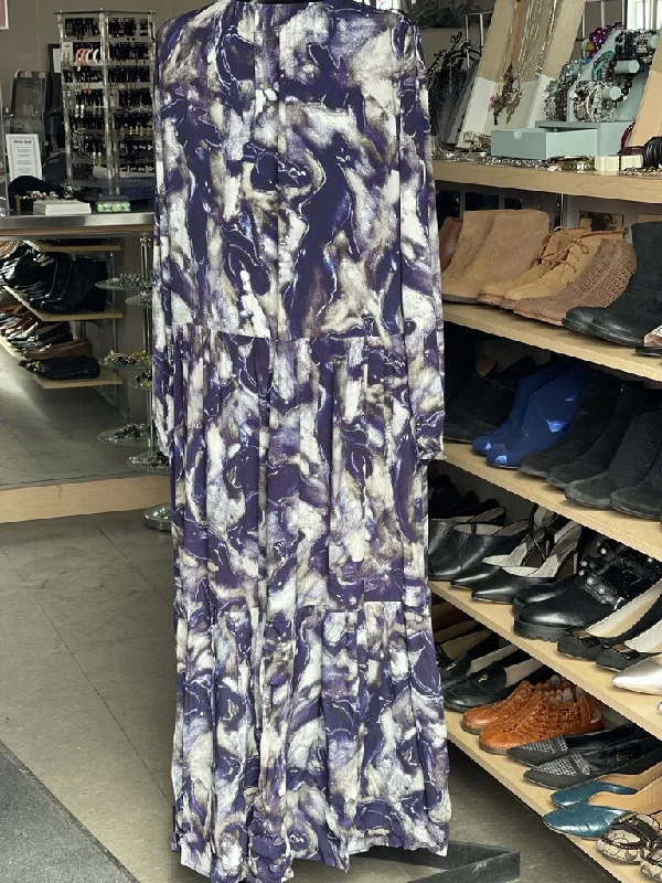 Wilfred Barossa Maxi Dress L NWT Stylish Off-Shoulder Maxi Dress