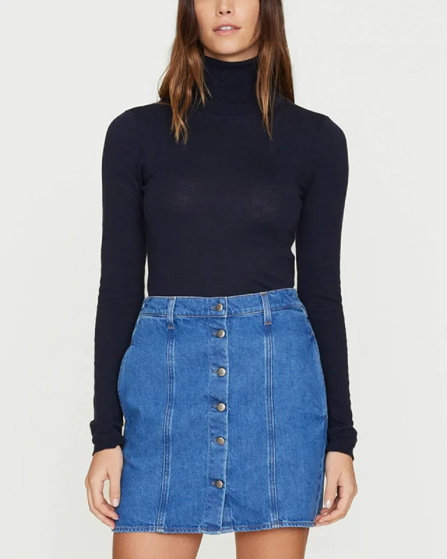 Tommy Sweater Zippered Buttoned Snapped