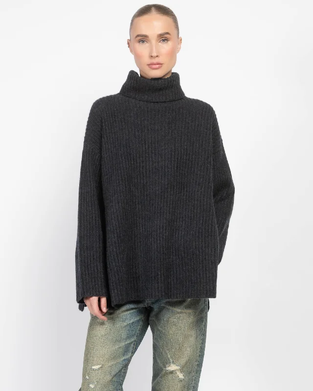 Lisbon Sweater Handmade Hand-knitted Hand-woven