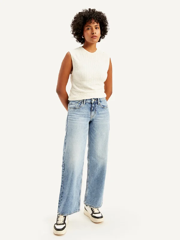 Women's Low Rise Loose Fit Light Blue Jeans Fashionable Distressed Jeans