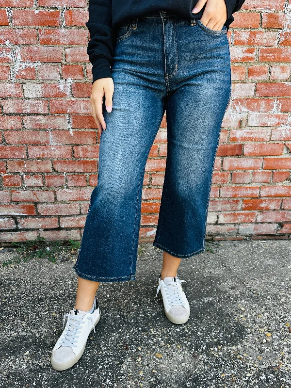 Judy Blue On The Lookout Tummy Control Jeans Fashionable Frayed Hem Denim